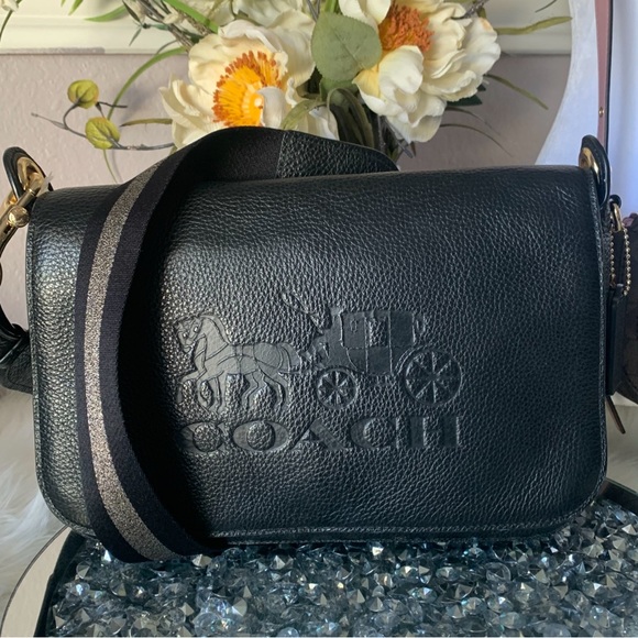 Coach Handbags - Coach Black Pebbled Leather Crossbody Bag